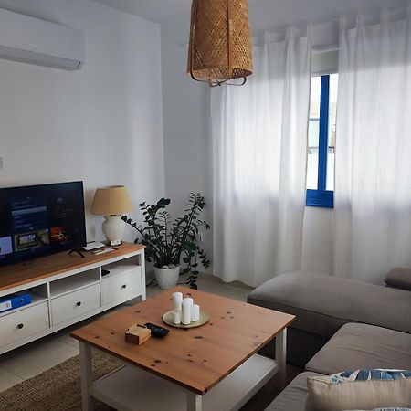 Marina Gardens Apartment Пафос Екстериор снимка