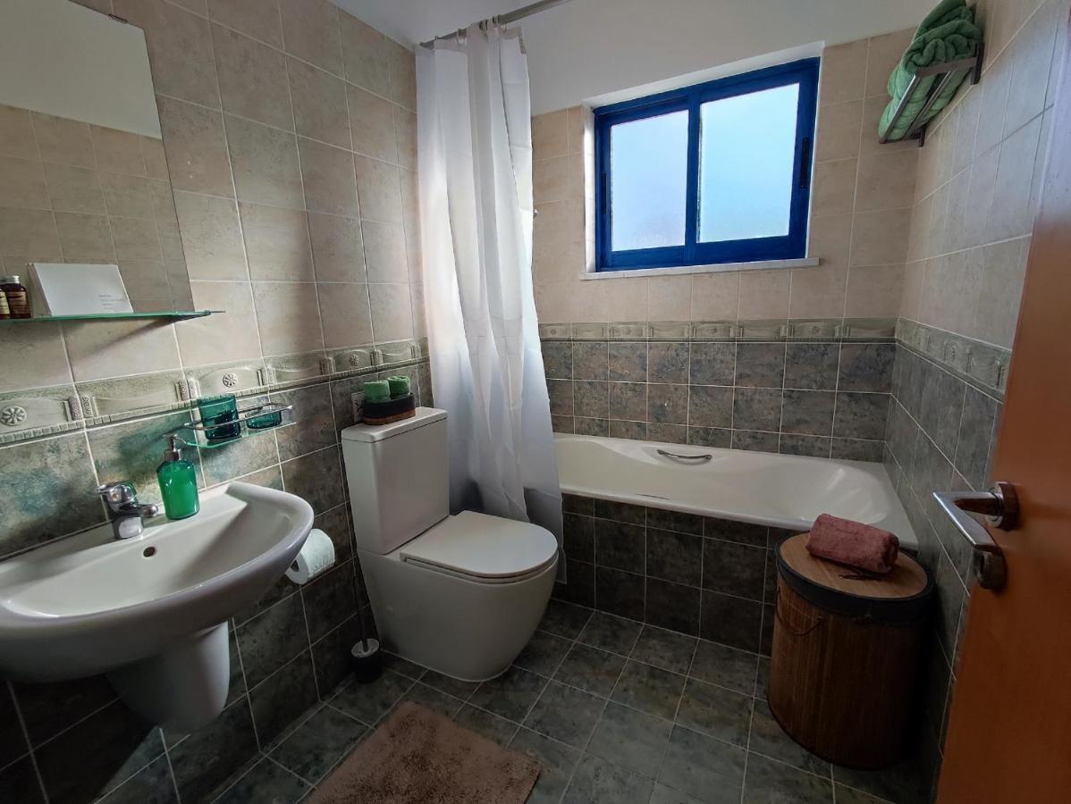 Marina Gardens Apartment Пафос Екстериор снимка