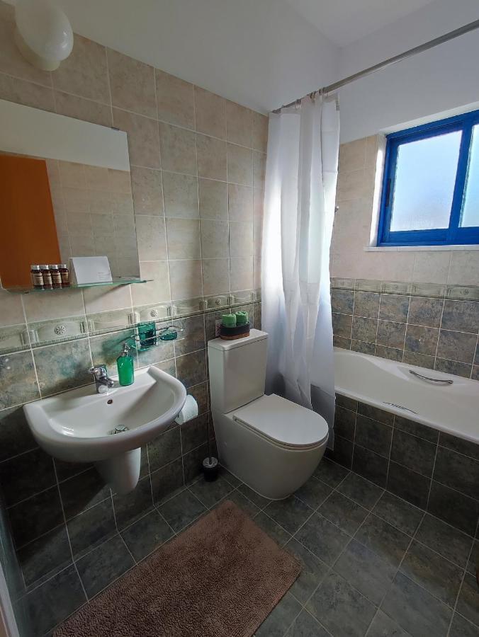 Marina Gardens Apartment Пафос Екстериор снимка
