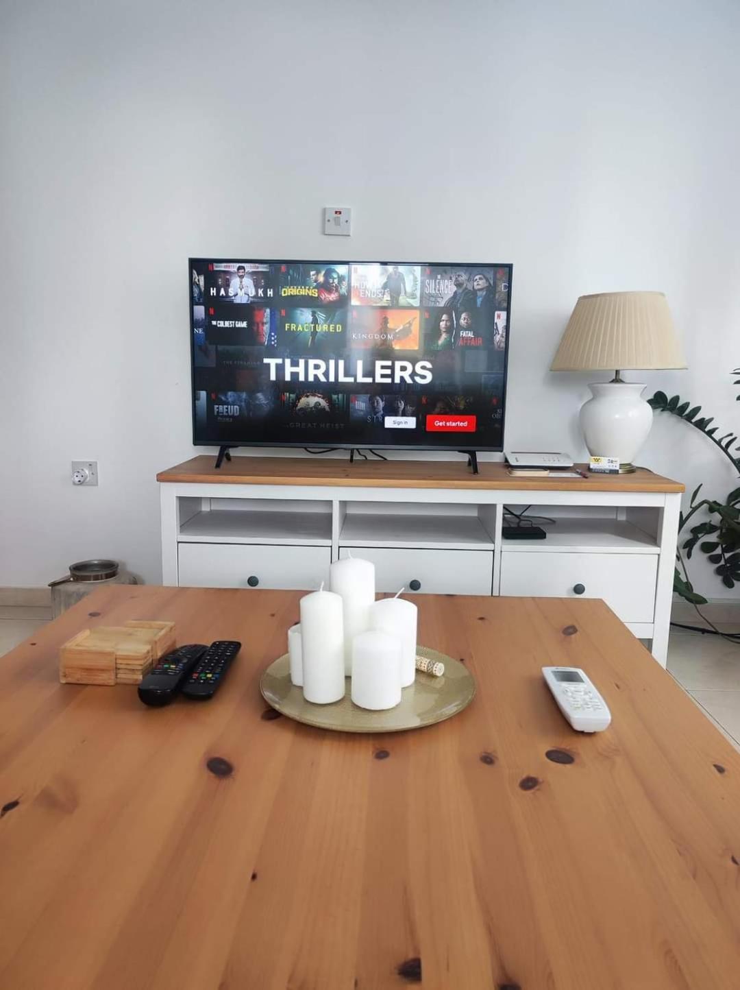 Marina Gardens Apartment Пафос Екстериор снимка