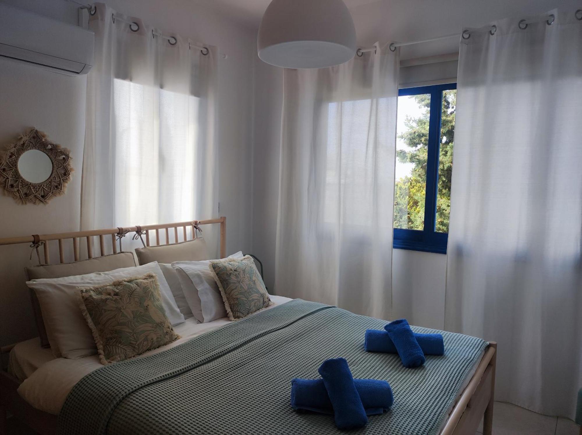 Marina Gardens Apartment Пафос Екстериор снимка